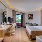 Delphin Deluxe Ośrodek wypoczynkowy 5*