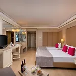 Delphin Deluxe Ośrodek wypoczynkowy 5*