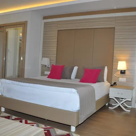 Delphin Deluxe 5*