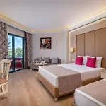 Delphin Deluxe Resort