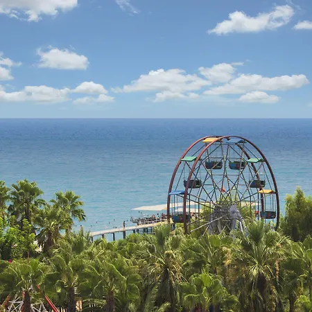 Delphin Deluxe Ośrodek wypoczynkowy 5*